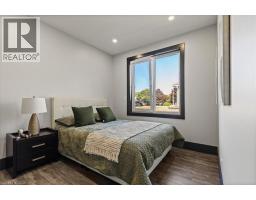 404 MONTROSE Street N - 25