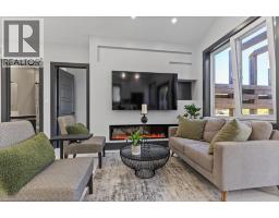 404 MONTROSE Street N - 28