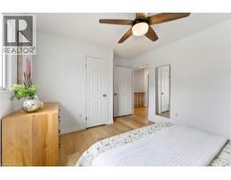 135 STIRLING MACGREGOR Drive - 17