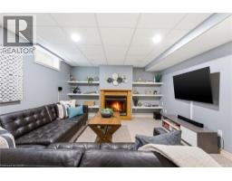 135 STIRLING MACGREGOR Drive - 21