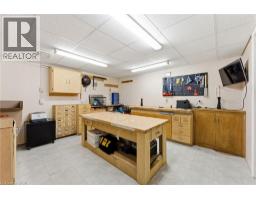 135 STIRLING MACGREGOR Drive - 26