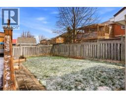 135 STIRLING MACGREGOR Drive - 29