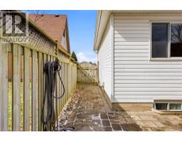 135 STIRLING MACGREGOR Drive - 30