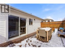 135 STIRLING MACGREGOR Drive - 33