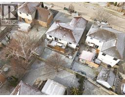 135 STIRLING MACGREGOR Drive - 37