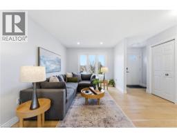 135 STIRLING MACGREGOR Drive - 6