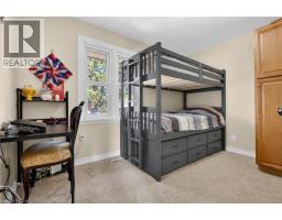 270 MAUSSER Avenue - 22