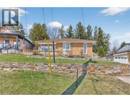 270 MAUSSER Avenue - 4