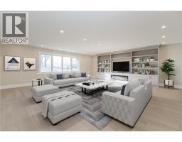 1105 MAIN Street E - 2