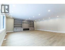 1105 MAIN Street E - 27