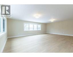 1105 MAIN Street E - 34
