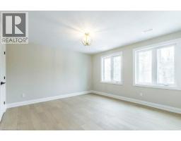 1105 MAIN Street E - 40