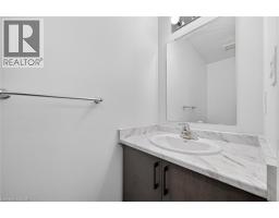 95 QUEENSBROOK Crescent - 10