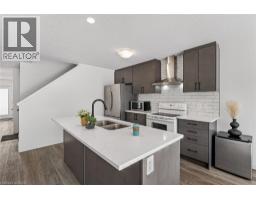 95 QUEENSBROOK Crescent - 19