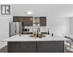 95 QUEENSBROOK Crescent - 20