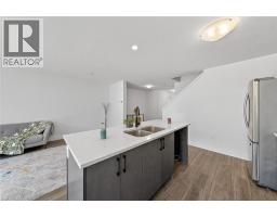 95 QUEENSBROOK Crescent - 23