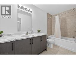 95 QUEENSBROOK Crescent - 26