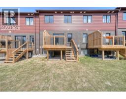 95 QUEENSBROOK Crescent - 3