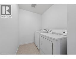 95 QUEENSBROOK Crescent - 32