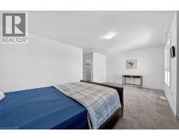 95 QUEENSBROOK Crescent - 36