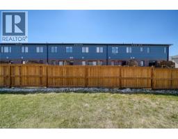 95 QUEENSBROOK Crescent - 4