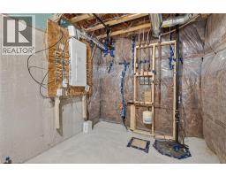 95 QUEENSBROOK Crescent - 50