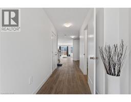 95 QUEENSBROOK Crescent - 8