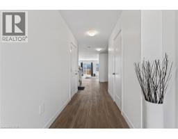 95 QUEENSBROOK Crescent - 9