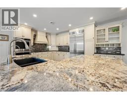 882-888 FAIRWAY Road N - 12