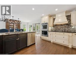 882-888 FAIRWAY Road N - 14