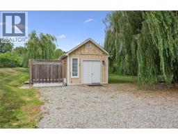 882-888 FAIRWAY Road N - 38