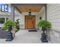 882-888 FAIRWAY Road N - 4