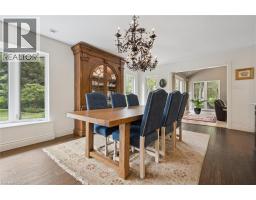 882-888 FAIRWAY Road N - 9