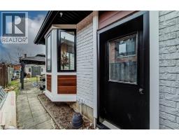 43 SOUTHVIEW Crescent - 34