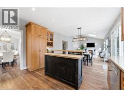 20 COTTONWOOD Crescent - 19