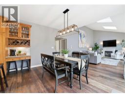 20 COTTONWOOD Crescent - 22