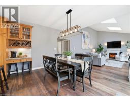 20 COTTONWOOD Crescent - 23