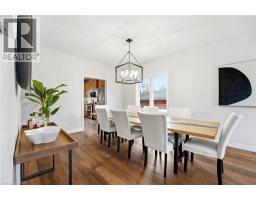 20 COTTONWOOD Crescent - 25