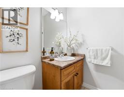 20 COTTONWOOD Crescent - 33