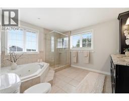 20 COTTONWOOD Crescent - 34