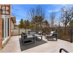 20 COTTONWOOD Crescent - 40