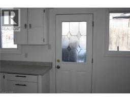 71 NICKOLAS Crescent - 18