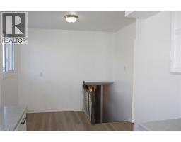 71 NICKOLAS Crescent - 19