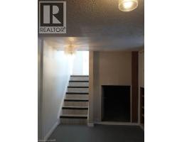 71 NICKOLAS Crescent - 4