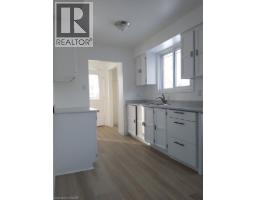 71 NICKOLAS Crescent - 5