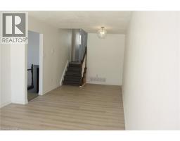 71 NICKOLAS Crescent - 7