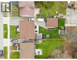 223 CONNAUGHT Street - 46