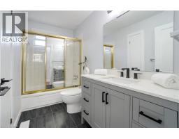 60 LYSANDA Avenue - 25