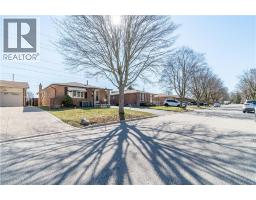 60 LYSANDA Avenue - 4