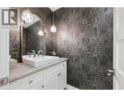 33 ABERDEEN Road N - 18